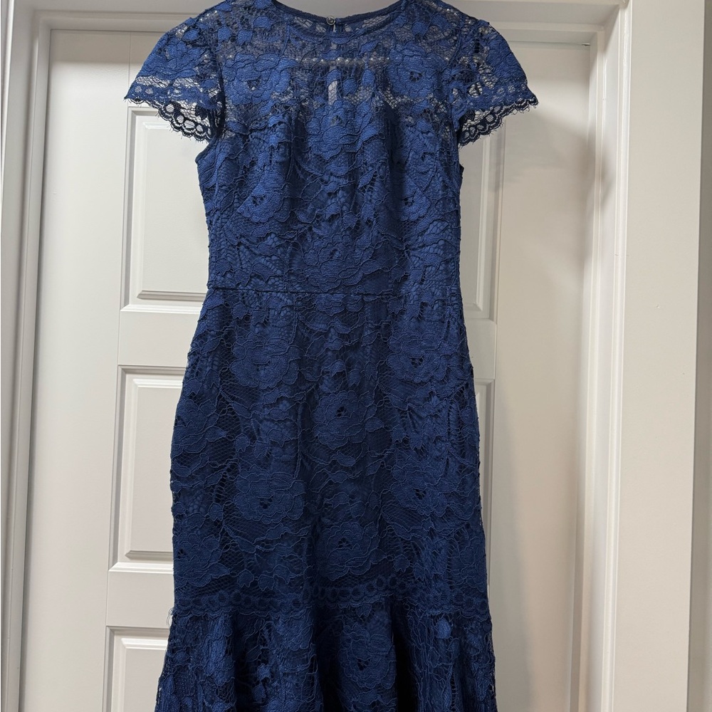 Gal Meets Glam Eve Lace Dress Navy Size
00